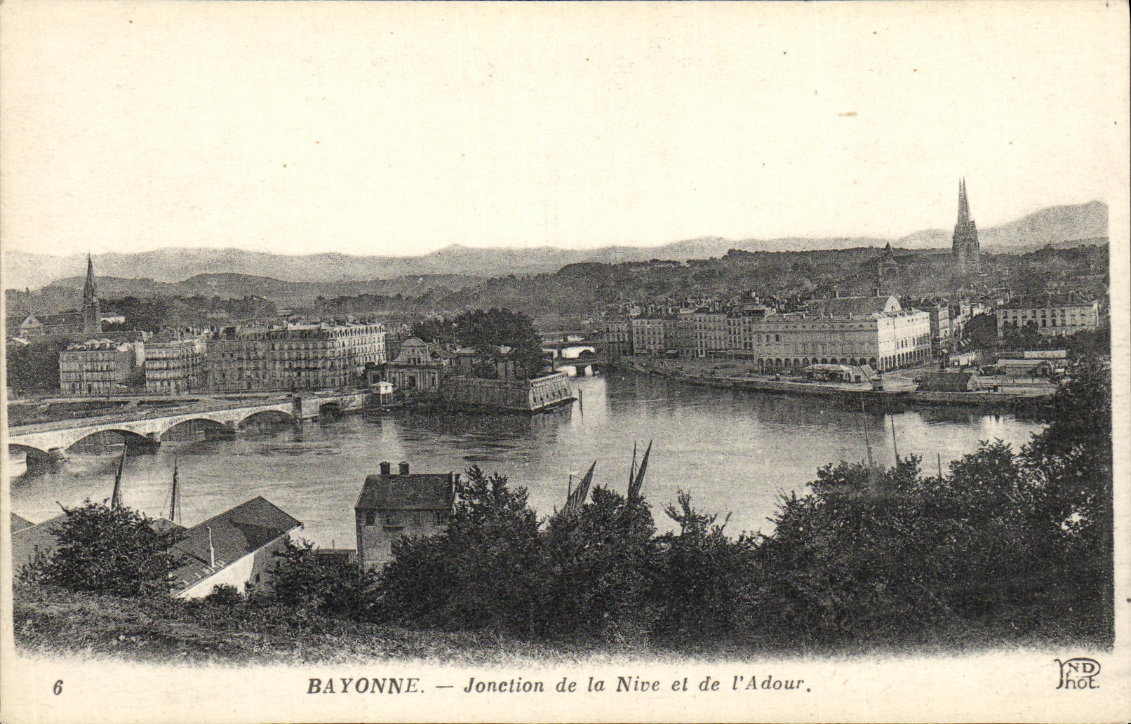 Bayonne — Jonction de la Nive et de l'Adour — ND Phot.