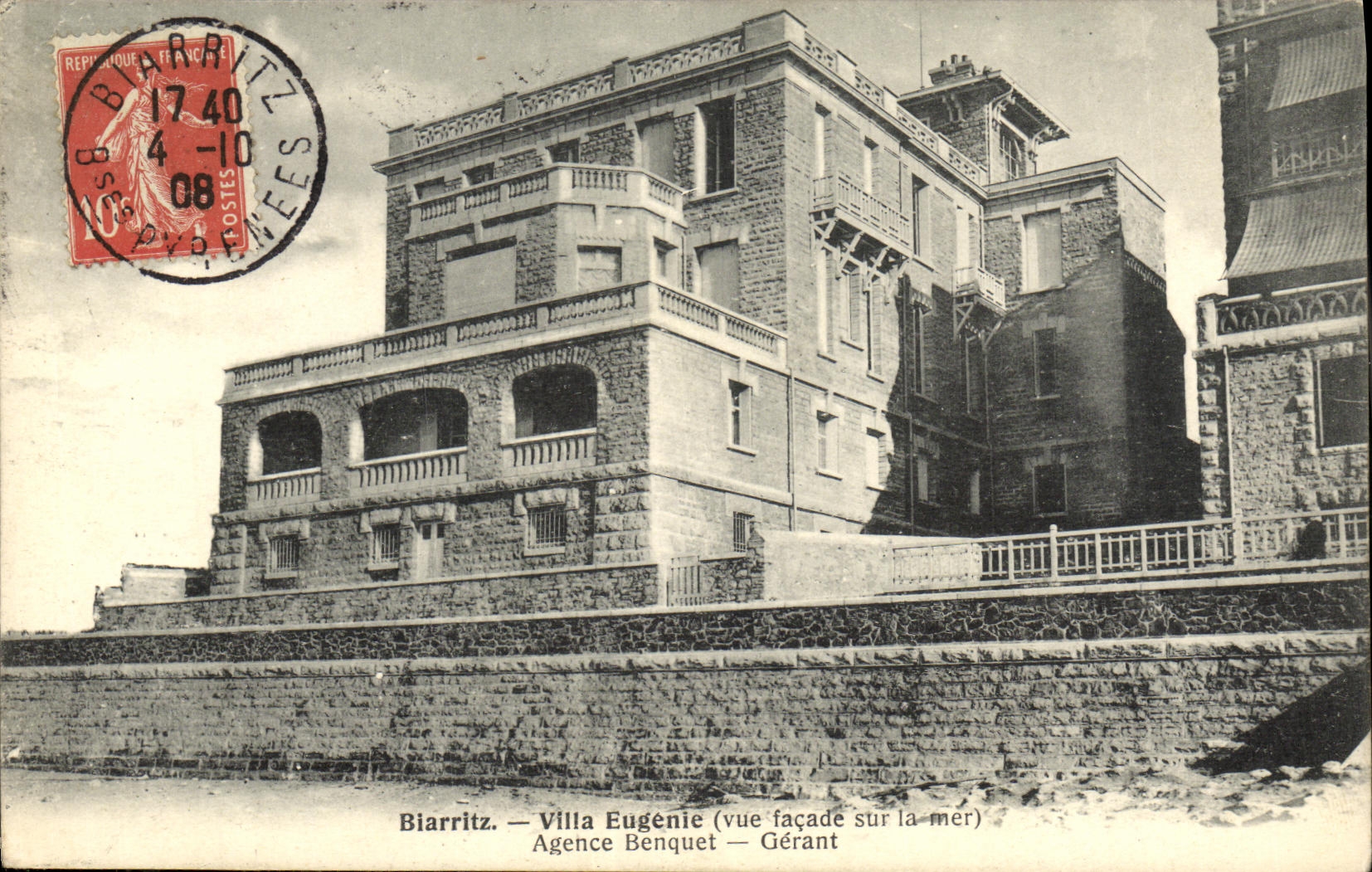 CPA Biarritz Villa Eugenie Vue facade sur la mer Agence Benquet Facade