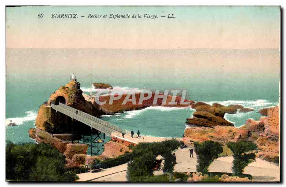 CPA Biarritz Roche Et Esplanade de la Vierge 