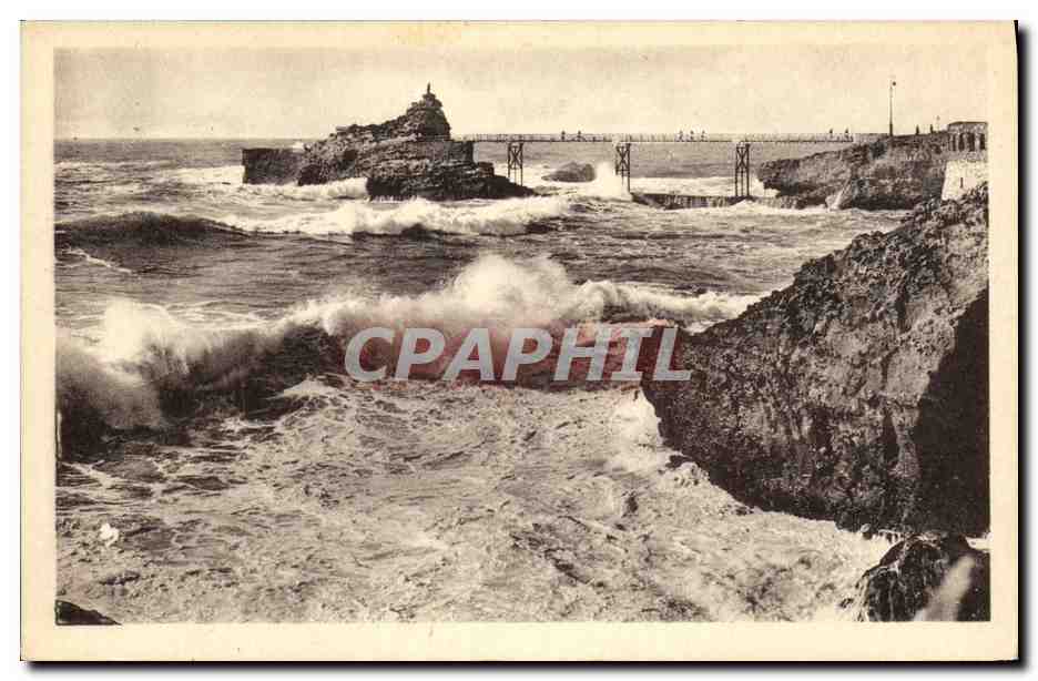 Le Rocher de la Vierge à Biarritz — par grosse mer — éditeur : Cie des Arts Photomécaniques, Strasbourg — n° de série 185