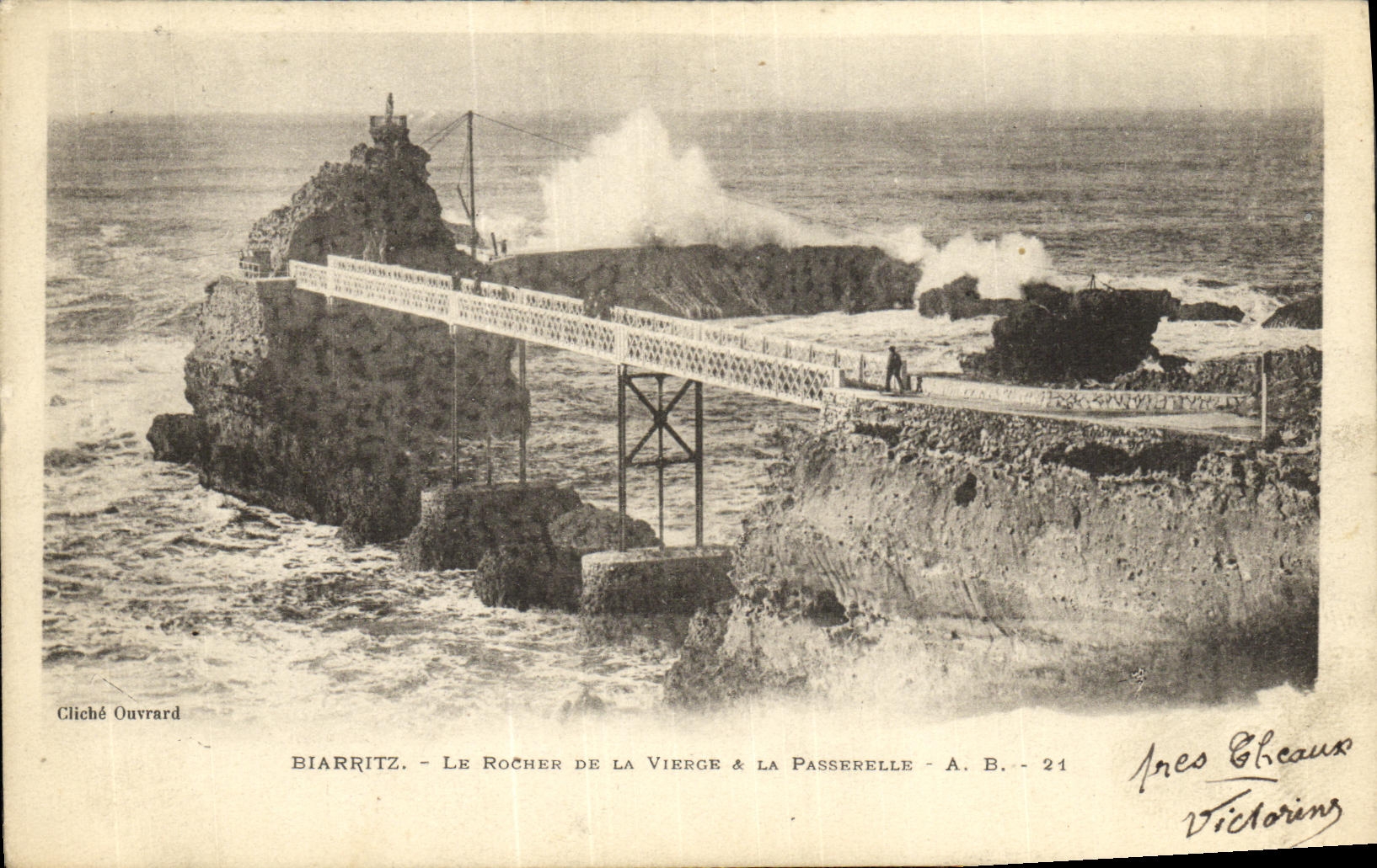 CPA Biarritz Le Rocher de La Vierce La Passerelle