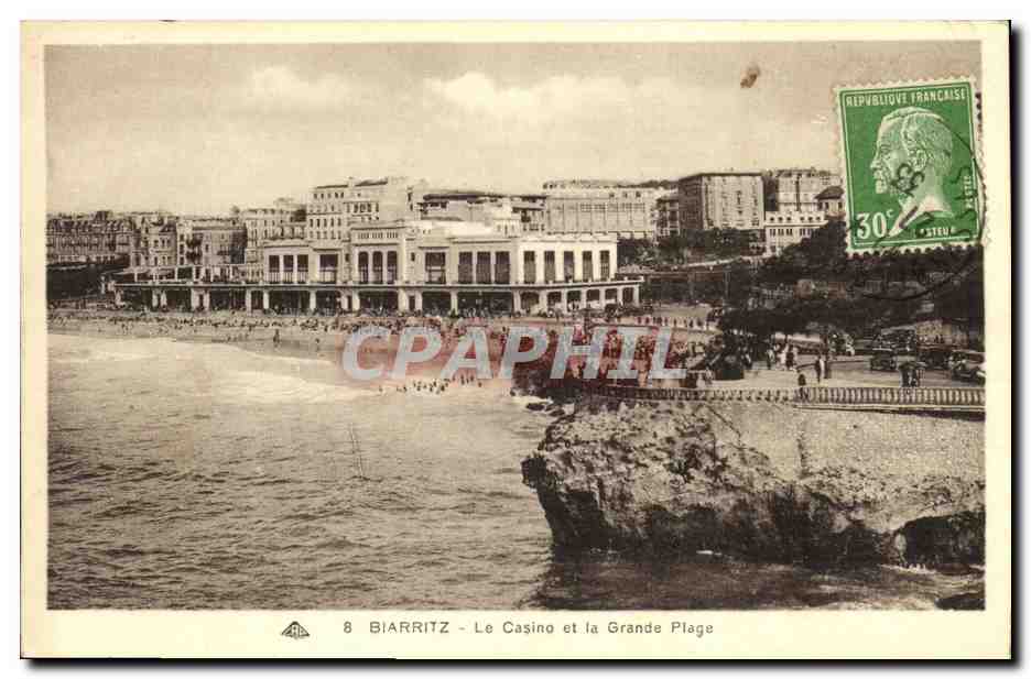 CPA Biarritz Le Casino et la Grande Plage