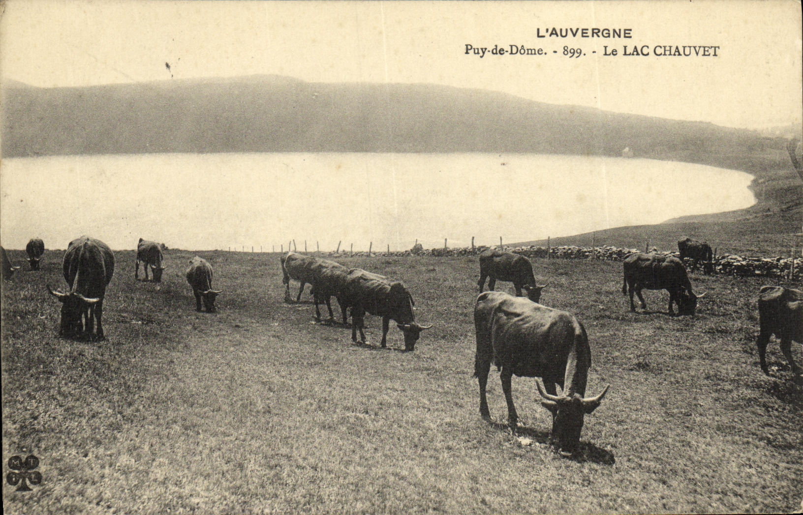 L'Auvergne - Le Lac Chauvet - Puy-de-Dôme - 899