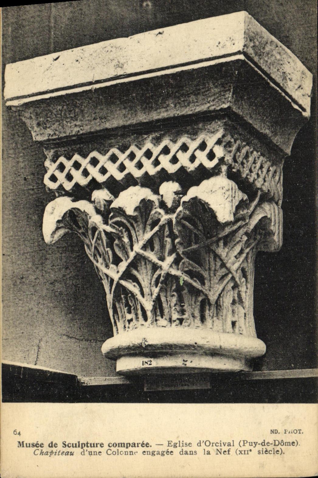 Kapitell einer eingebauten Säule — Museum für vergleichende Skulptur — Kirche von Orcival (Puy-de-Dôme), 12. Jahrhundert