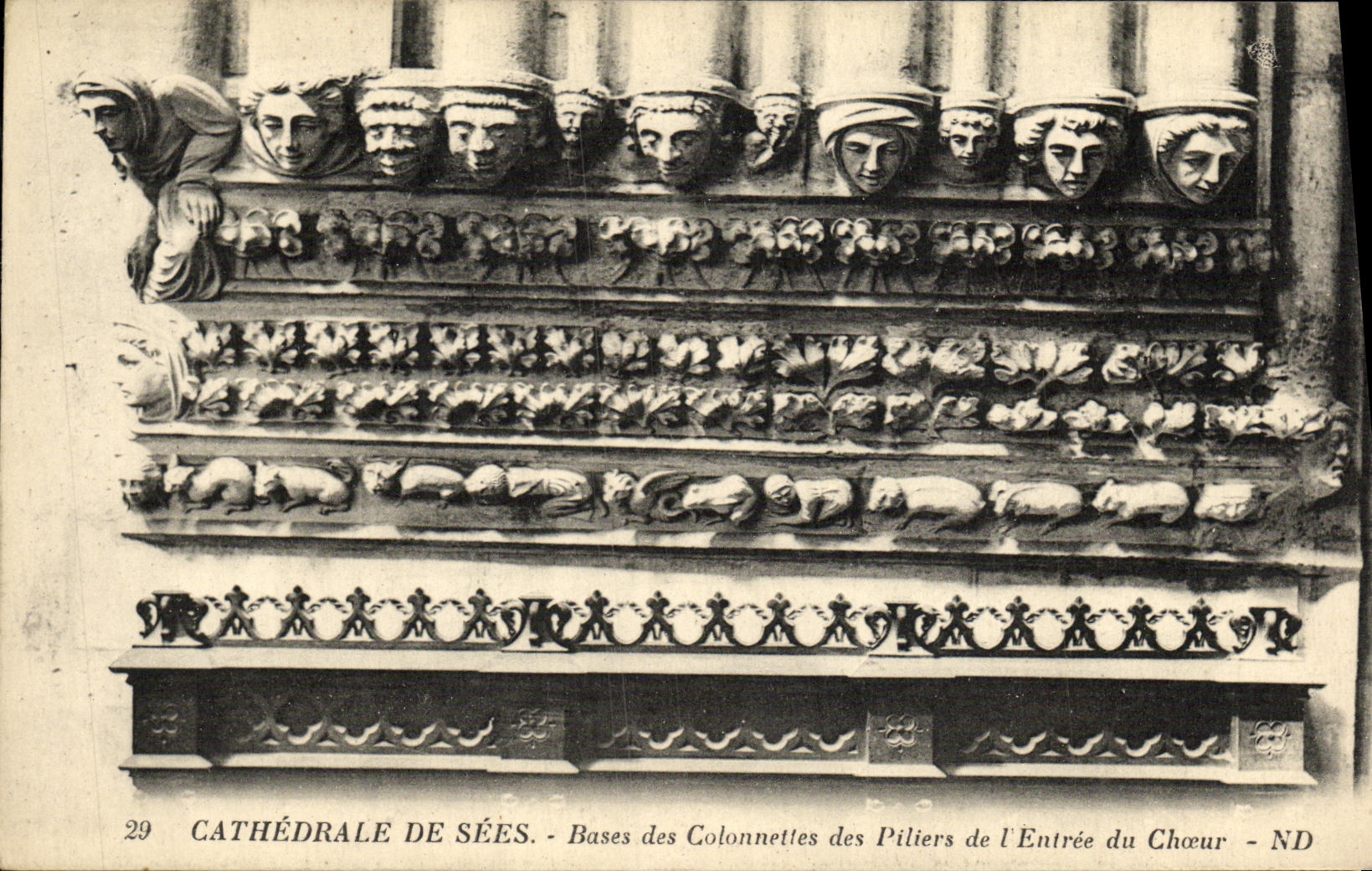 CPA Cathedrale De Sees Bases Des Colonnettes Des Piliers de l entree du choeur 