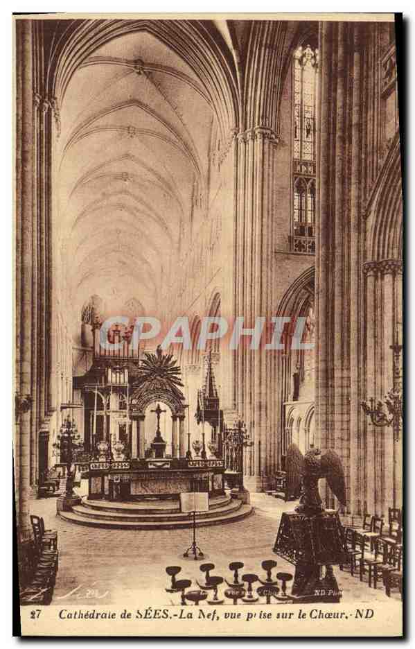 CPA Cathedrale de Sees La Nef Vue Prise Sur Le Choeur 