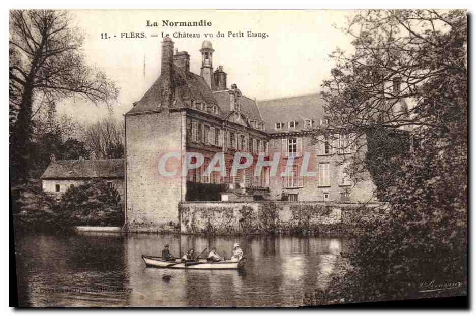 CPA Flers Le Chateau Vu Du Petit Etang 