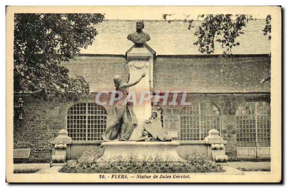 CPA Flers Statue de Jules Gevelot 