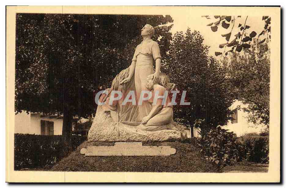 Ascain (B.-P.) — Monument élevé à la mémoire des Morts de la Guerre 1914-18 — Edit. Dorange-Tours