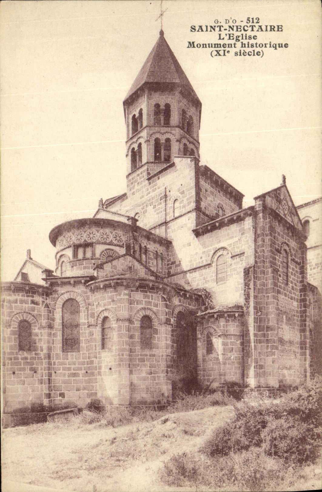 Saint-Nectaire — L'Église, Monument historique (XIe siècle) — G. D'O - 512