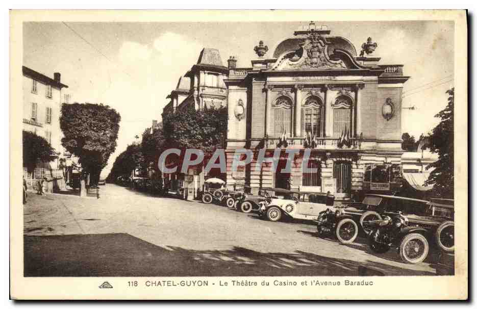 CPA Chatel Guyon Le Theatre du Casino et L Avenue Baraduc Automobiles