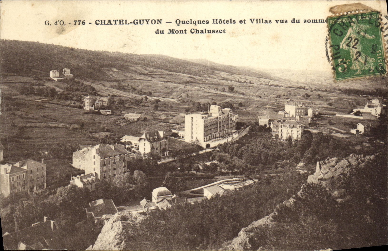 CPA ChatelGuyon Quelques Hotels et Villas Vus De Sommet du Mont Chalusset