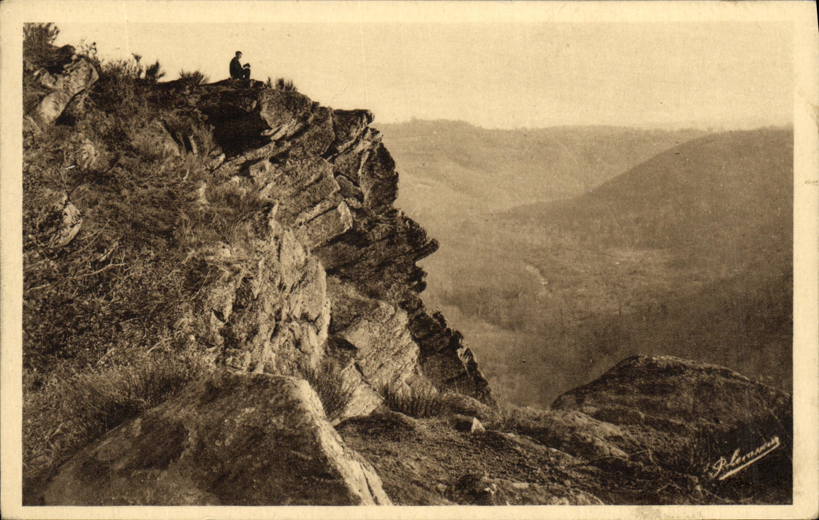CPA La Suisse Normande Les Roches d Oetre Et La Vallee de la Rouvere 