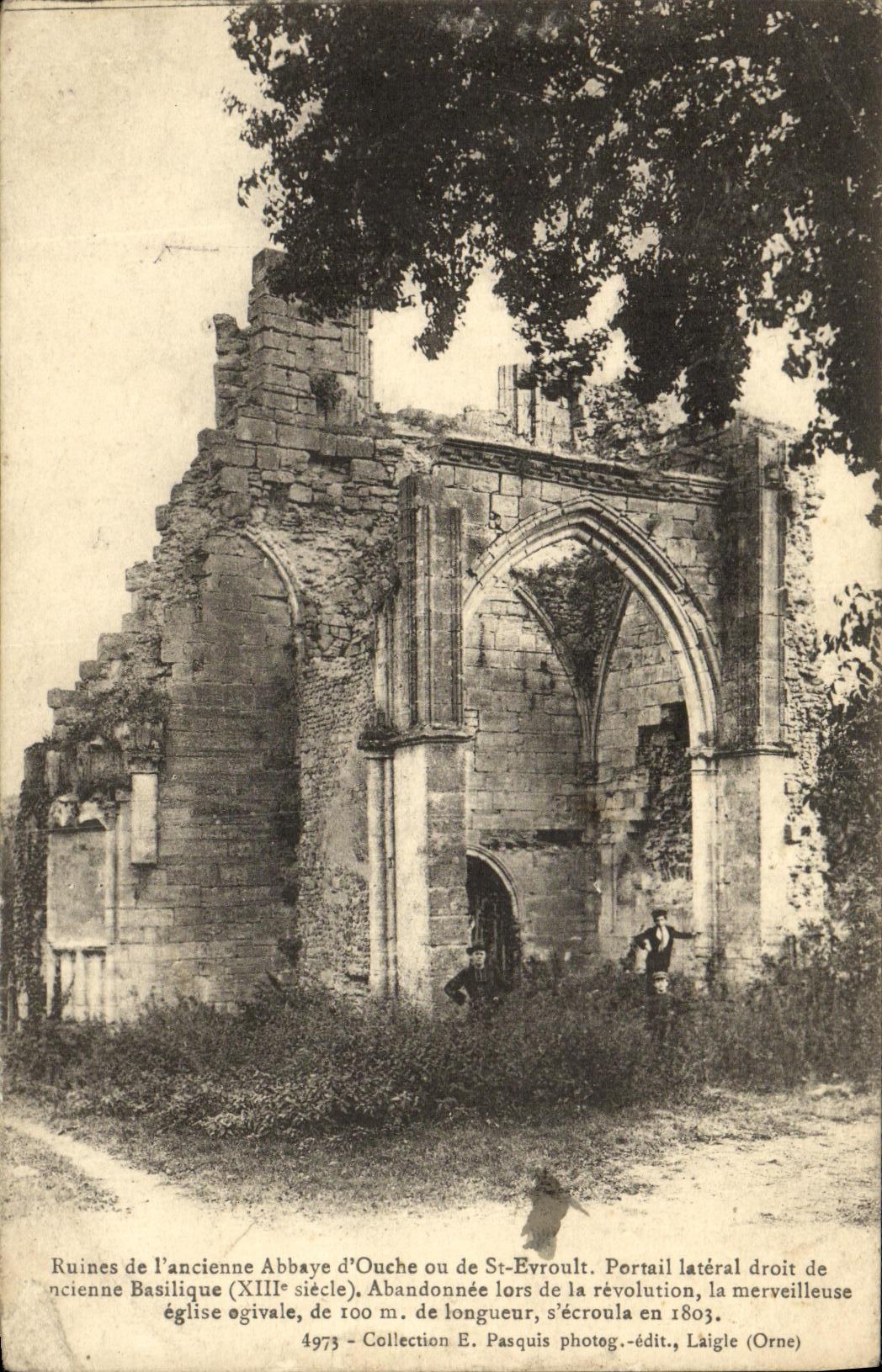 CPA Ruines de L Ancienne Abbaye d Ouche ou De St Evroult Portail Lateral droit Laigle 