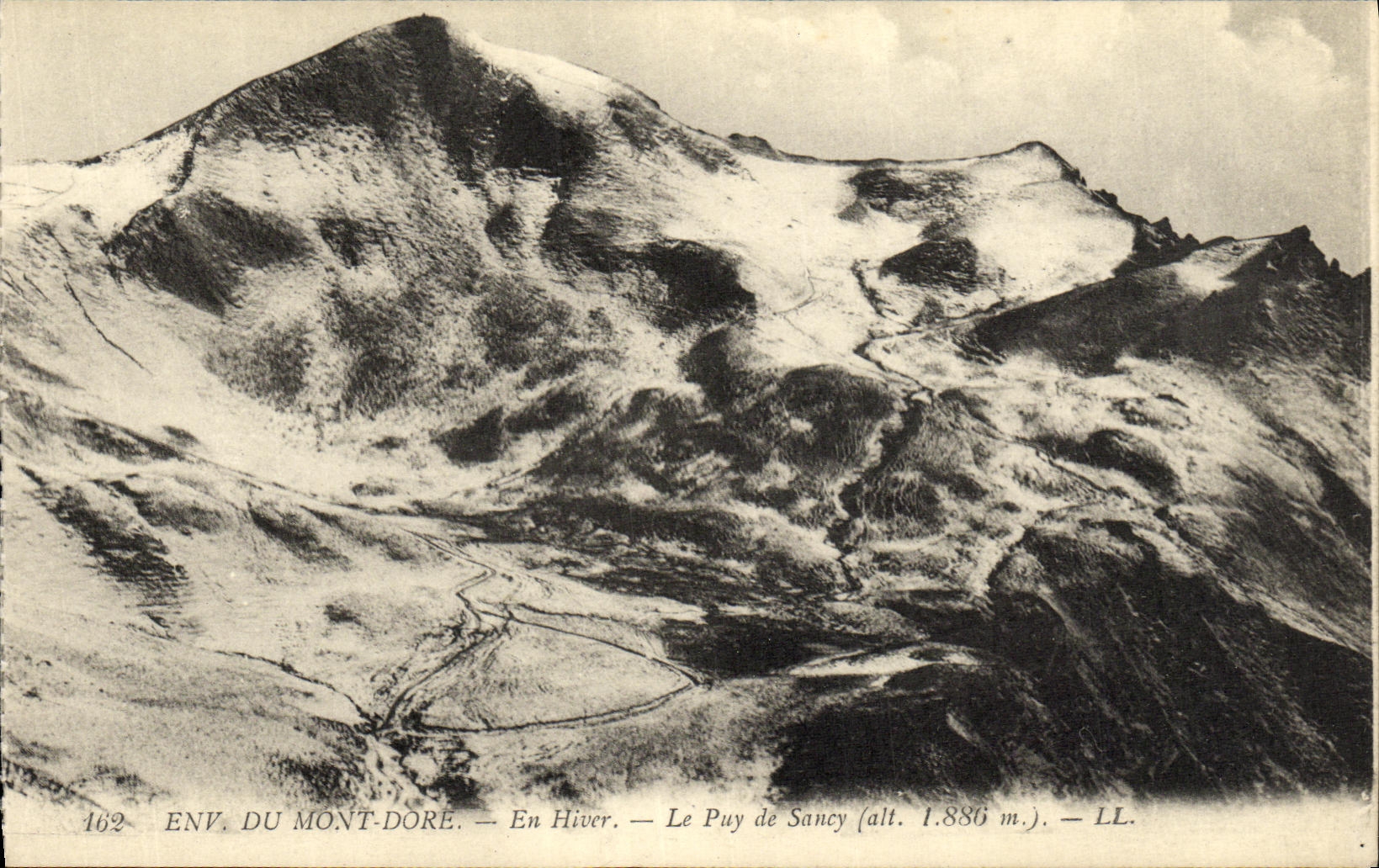 CPA Env Du Mont Dore En Hiver Le Puy de Sancy 