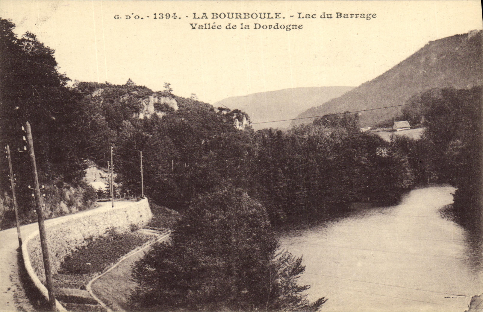 LA BOURBOULE - Lac du Barrage - Vallée de la Dordogne - g.d'o. - 1394