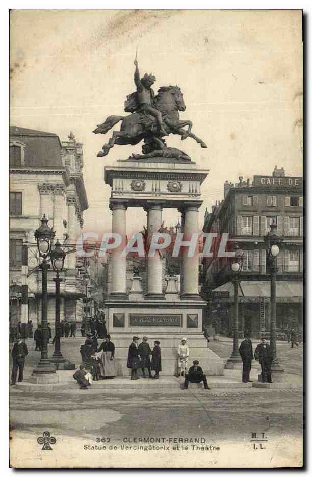 CPA Clermont Ferrand Statue de Vercingetorix Et Le Thearte 