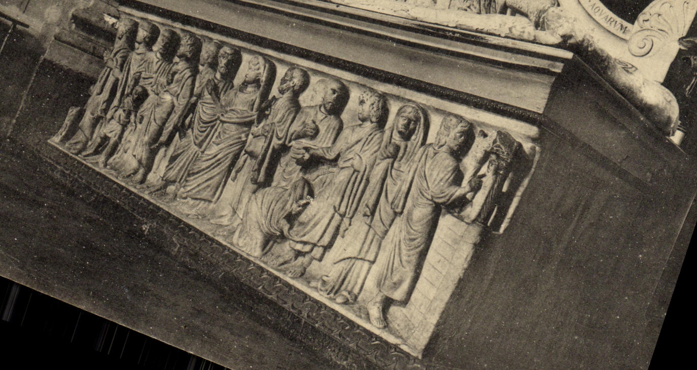 CPA Clermont Ferrand Chapelle des Carmes Pichaux Sarcophage gallo romain 