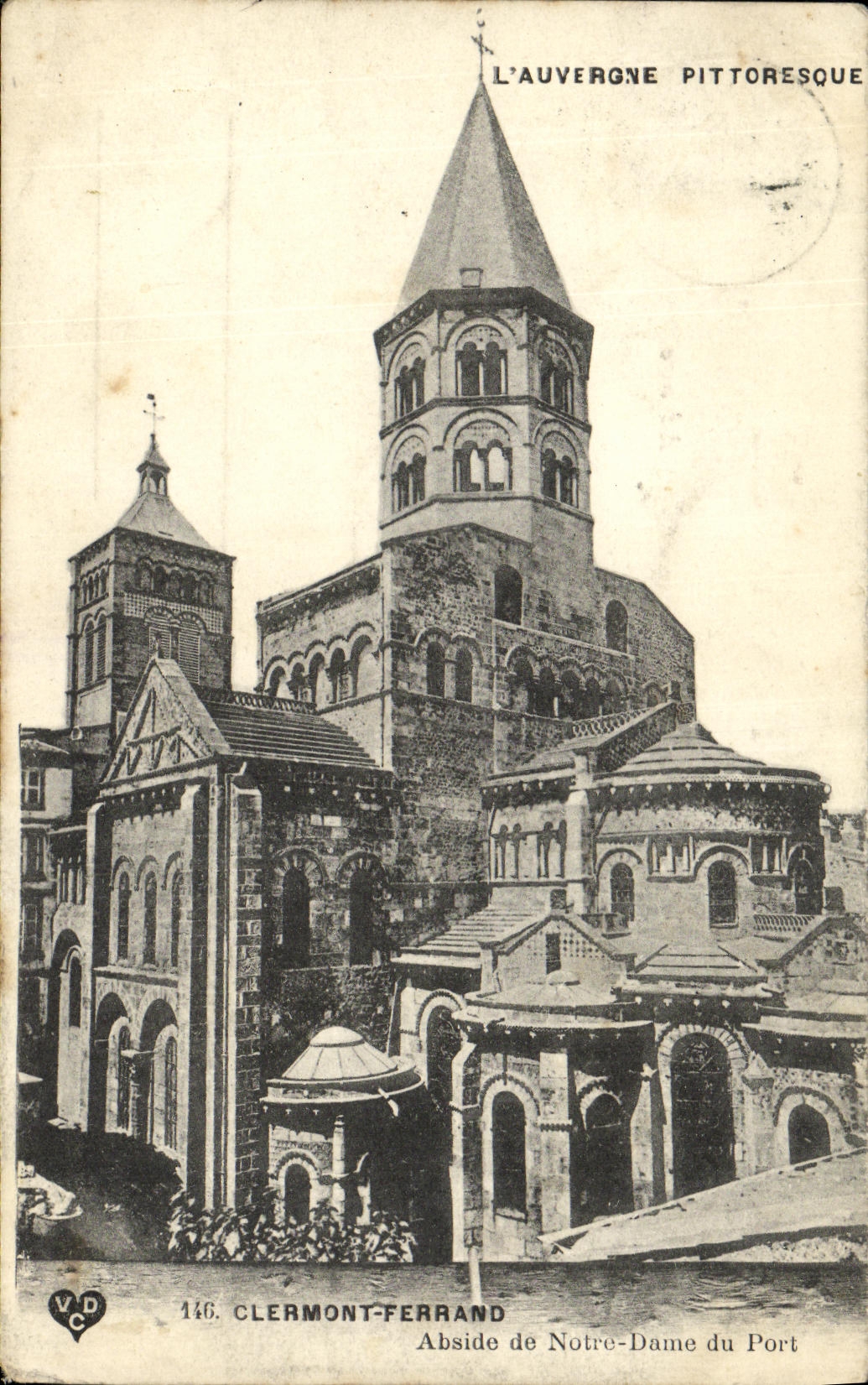 Clermont-Ferrand — Abside de Notre-Dame du Port — L'Auvergne Pittoresque, n°146