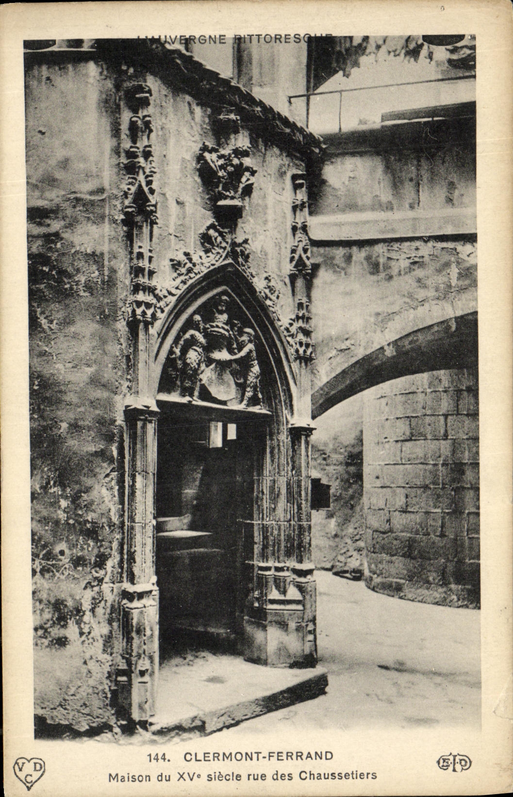 CPA Clermont Ferrand Maison du 15eme rue des Chaussetiers