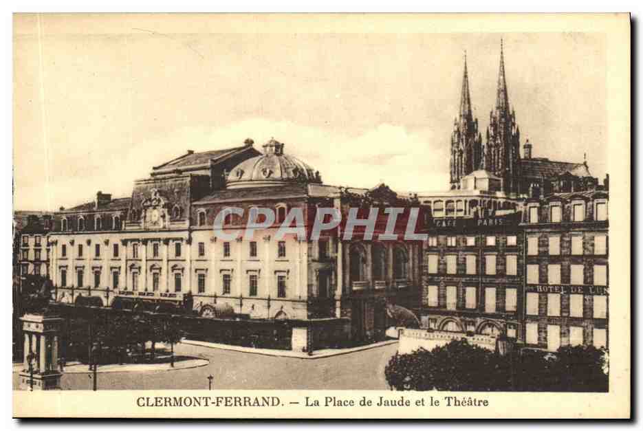 Clermont-Ferrand — La Place de Jaude et le Théâtre