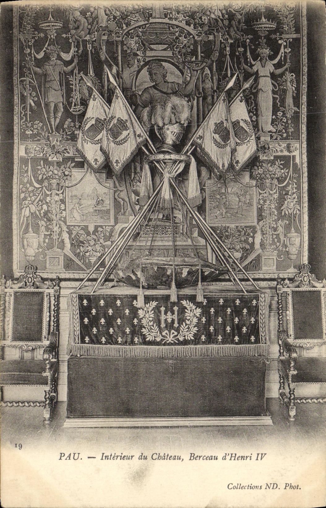 Pau — Intérieur du Château, Berceau d'Henri IV — Collections ND. Phot.