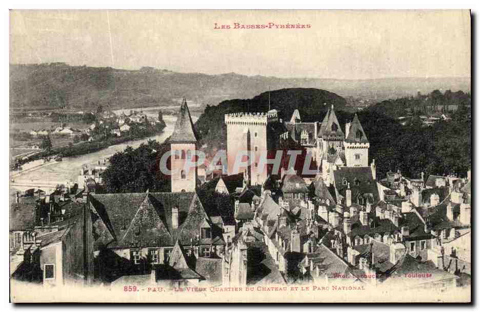 Pau - Le Vieux Quartier du Château et le Parc National — Photo Loubouche, Rouilouse, n°859