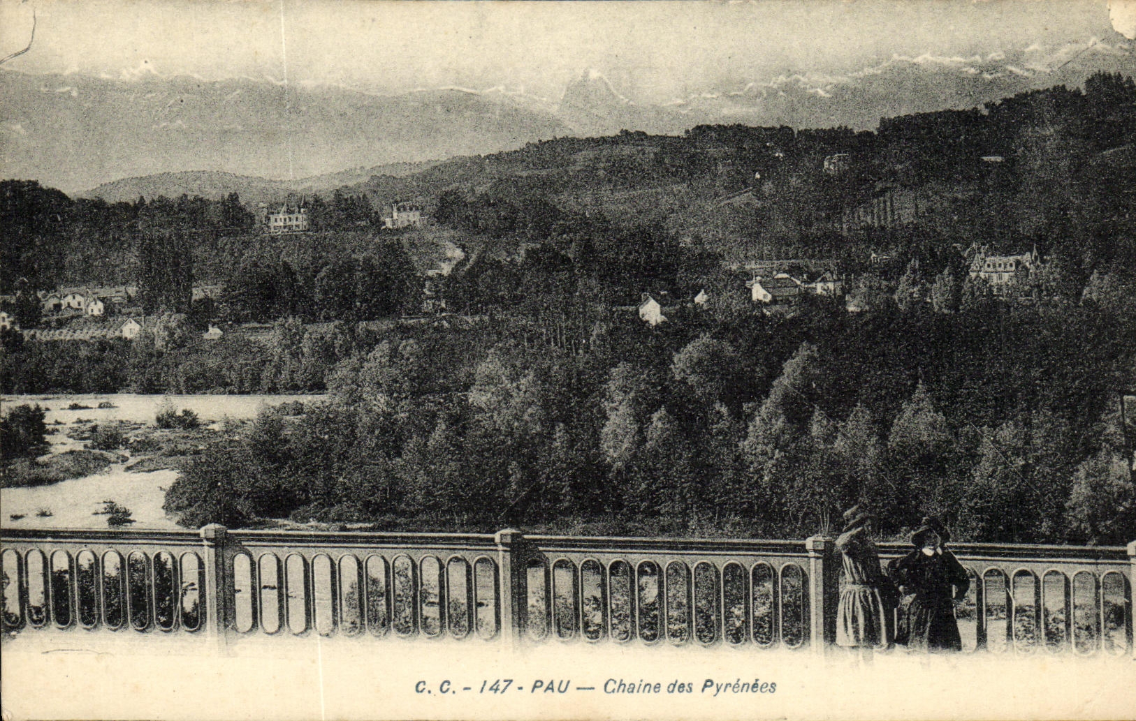 Chaine des Pyrénées — vue panoramique — C.C. 147 - PAU - Recto
