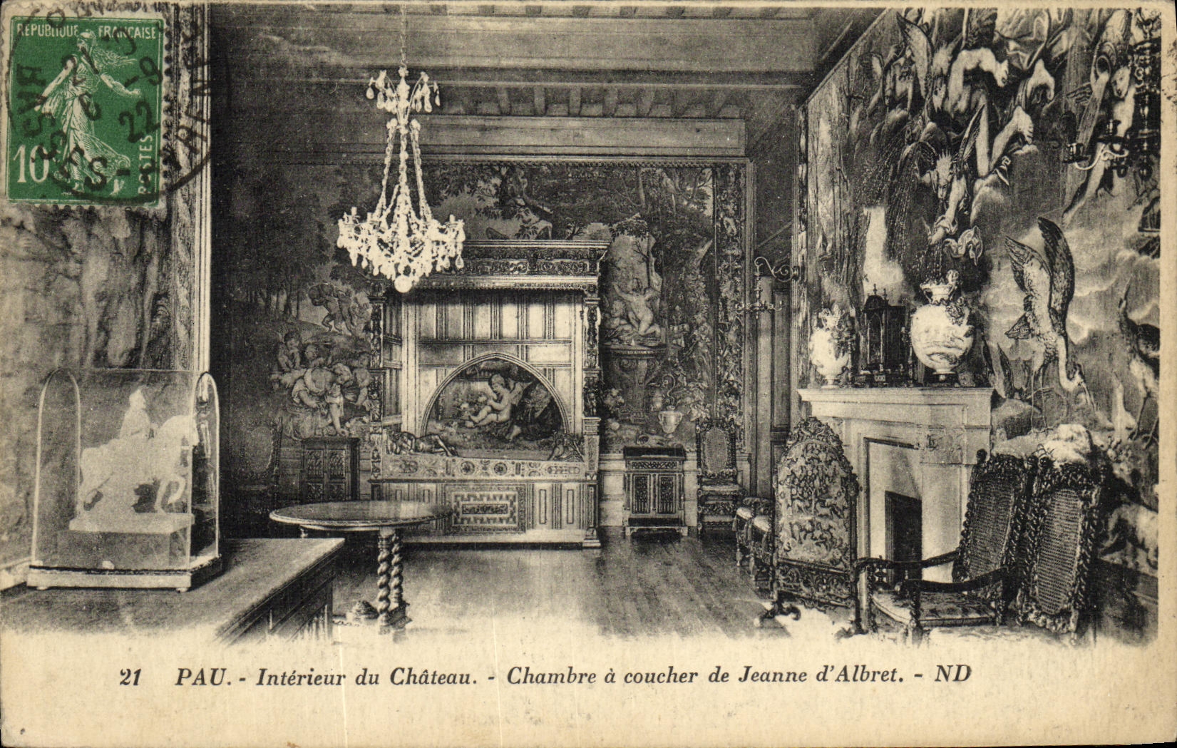 CPA Pau Interieur du Chateau Chambre a Coucher de Jeanne d Albret