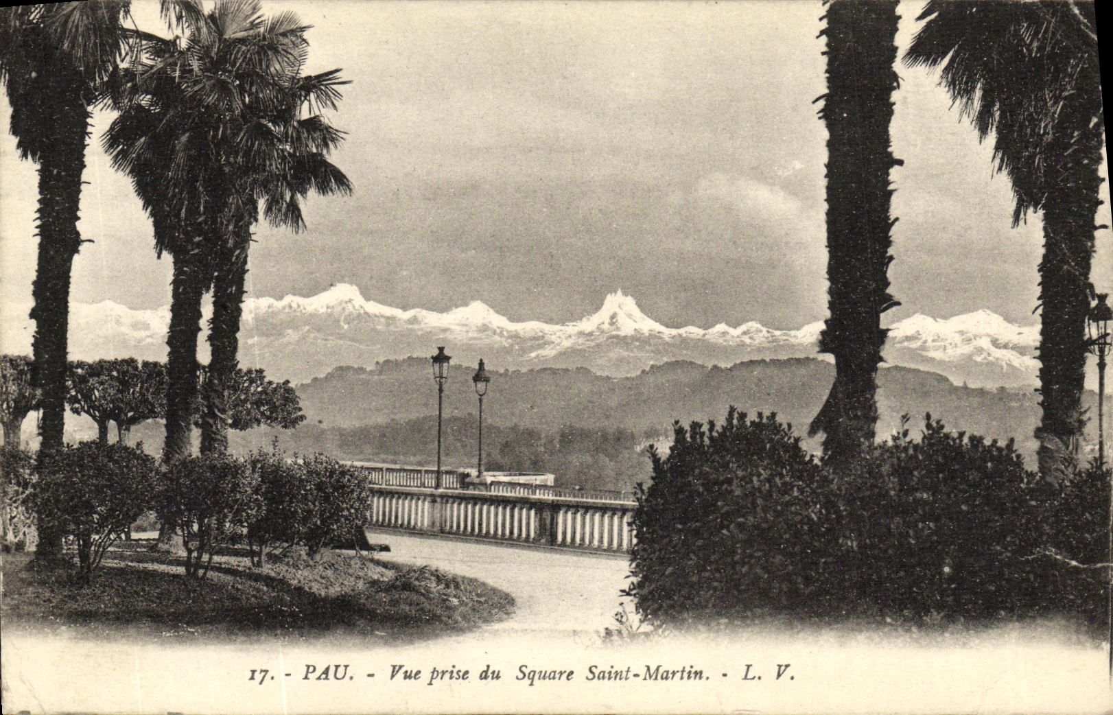 Pau - Vue prise du Square Saint-Martin - L. V.