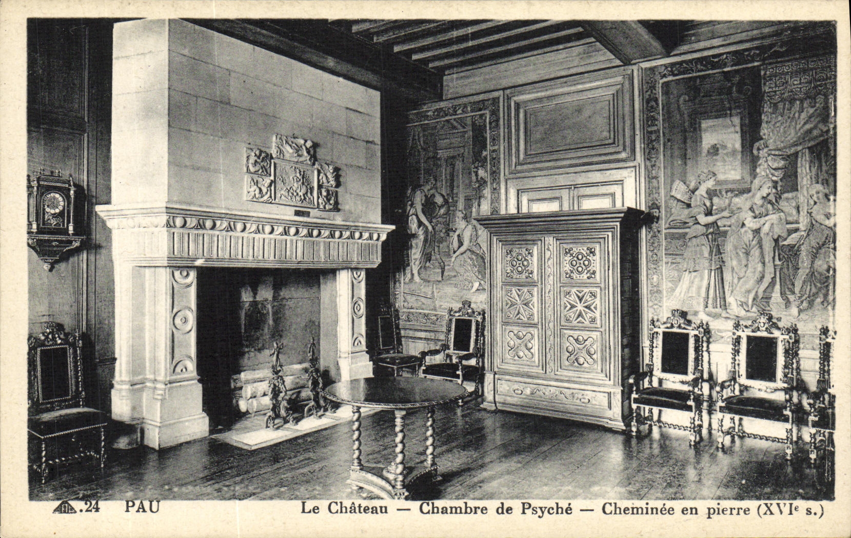 CPA Pau Le Chateau Chambre de Psyche Cheminee en Pierre