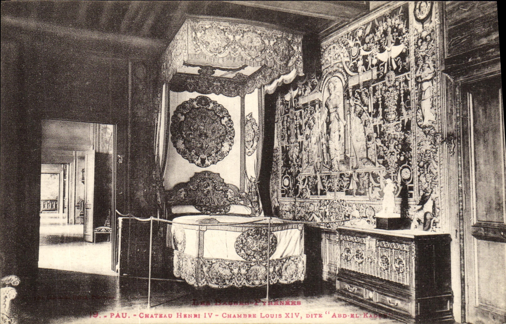 Château Henri IV - Chambre Louis XIV dite 'Abd-el-Kader' — Pau — Éditeur Les Passeurs d'Yrènes, n°9