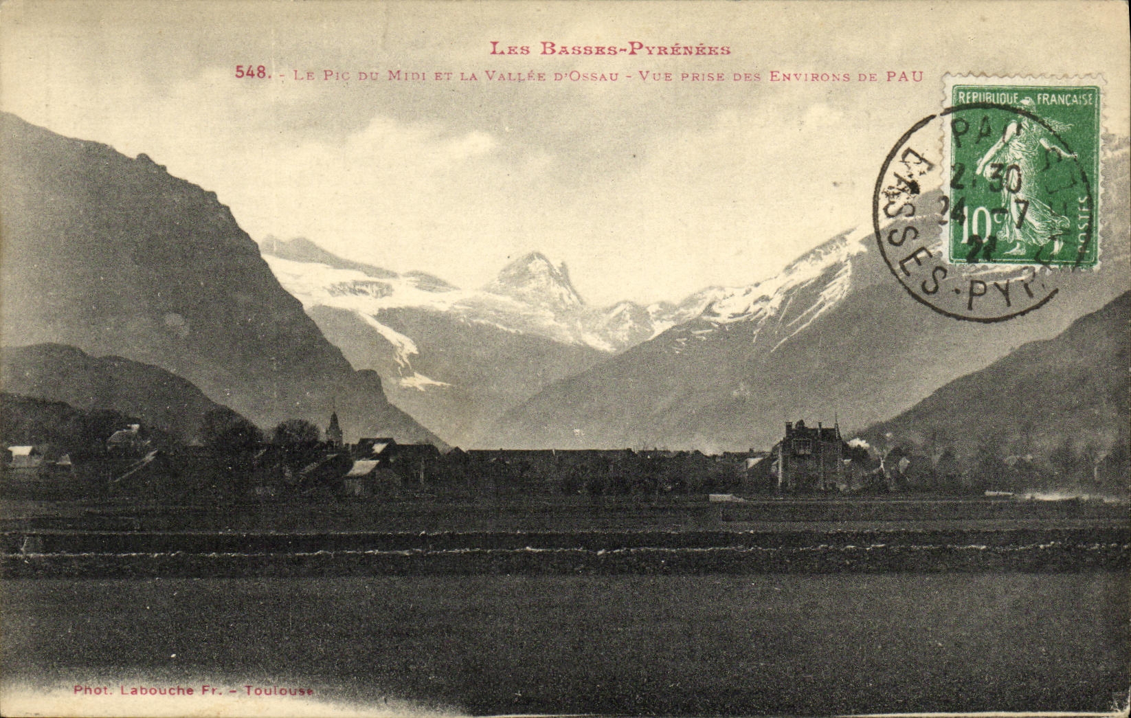 Le Pic du Midi et la Vallée d'Ossau — Vue prise des environs de Pau — Les Basses-Pyrénées — Phot. Labouche Fr. — Toulouse