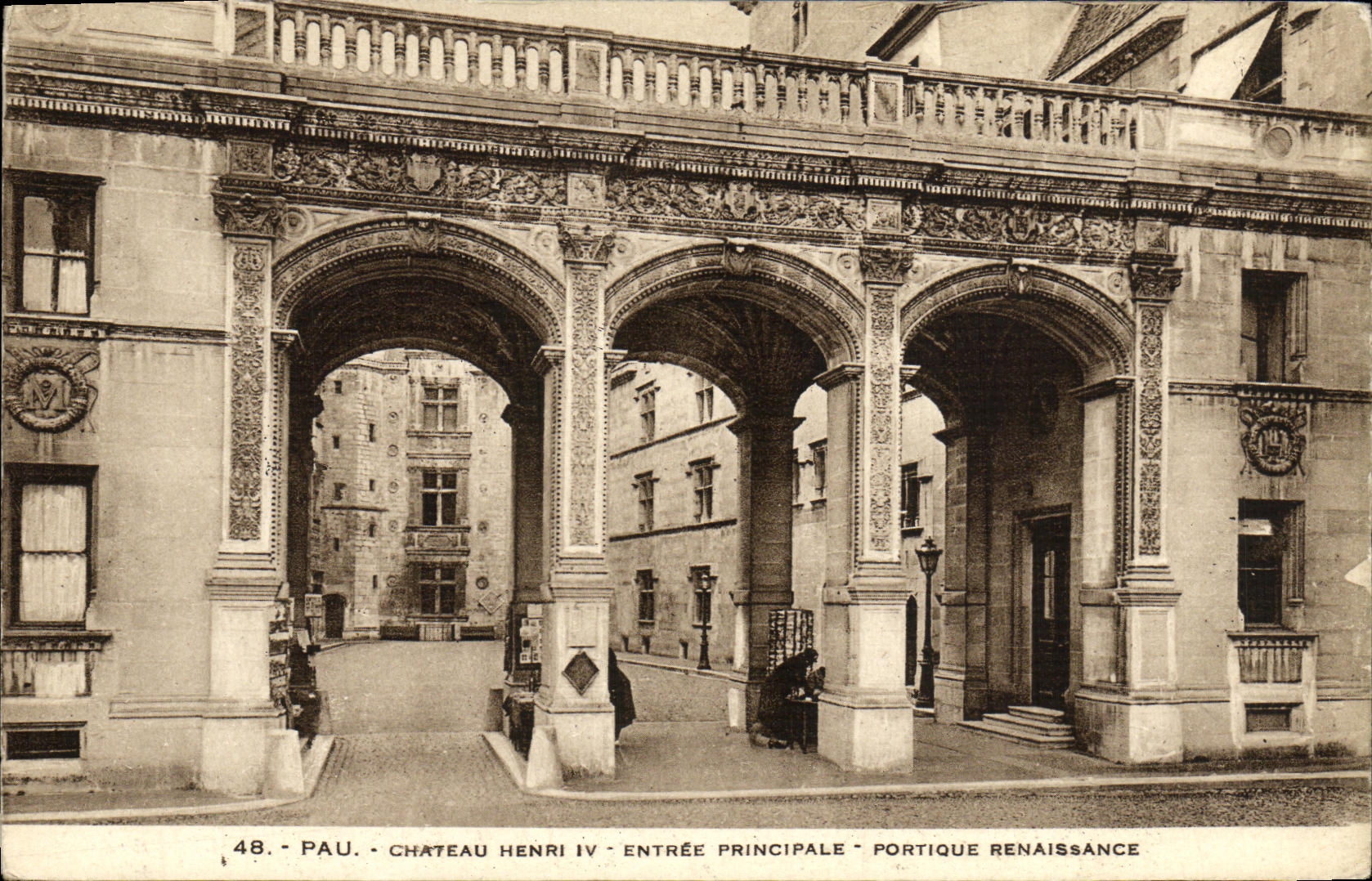 Pau - Château Henri IV - Entrée principale - Portique Renaissance
