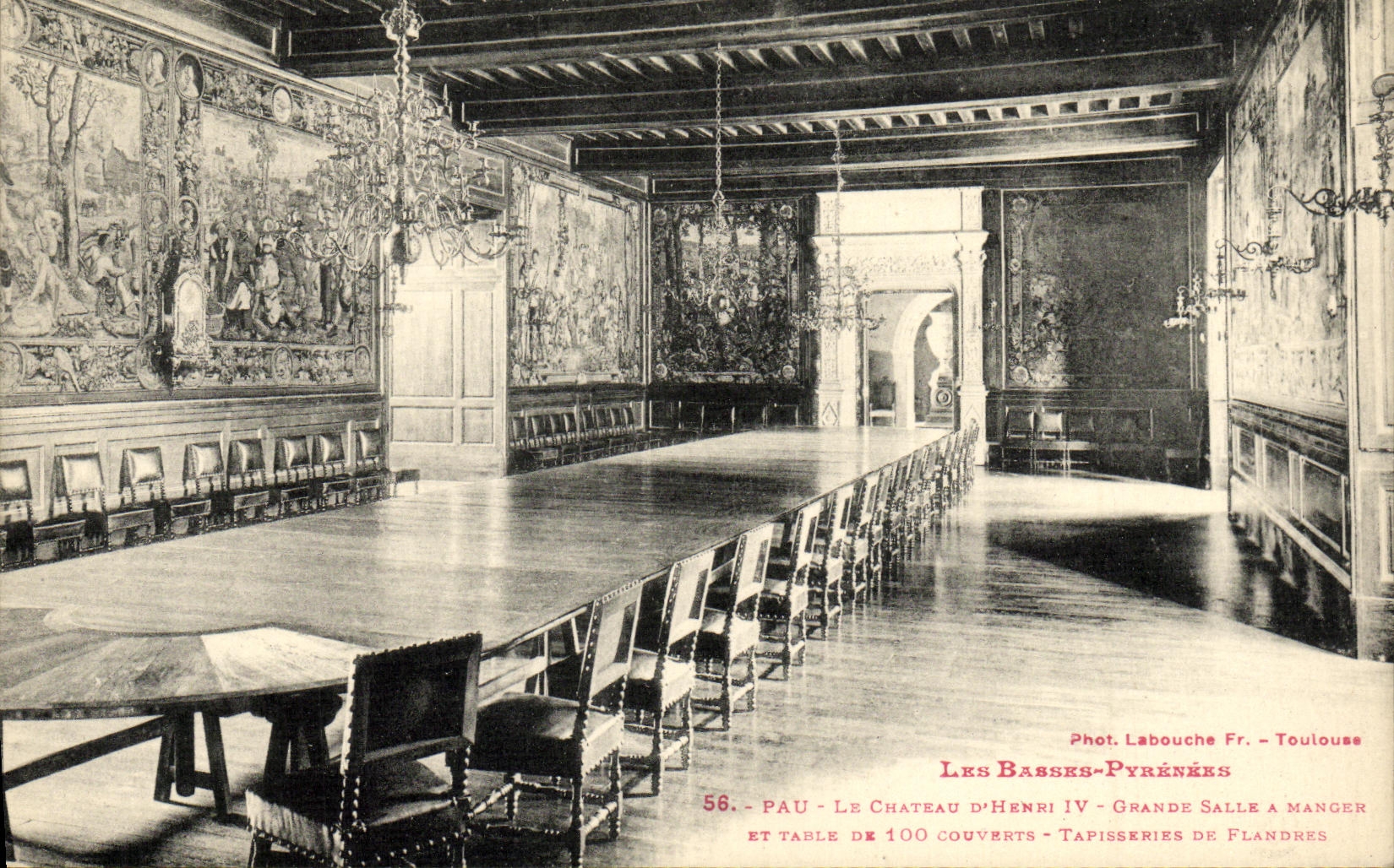 Pau - Le Château d'Henri IV - Grande Salle à Manger - Table de 100 couverts - Tapisseries de Flandres — Phot. Labouche Fr. - Toulouse