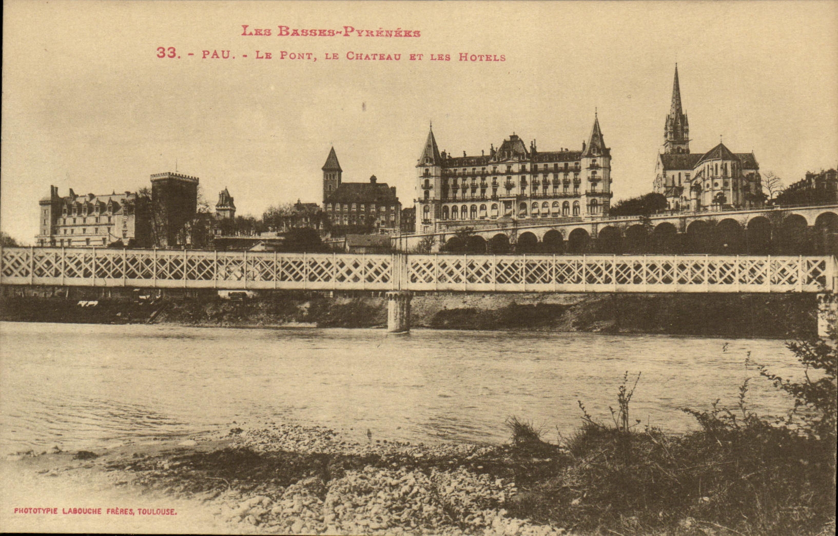 CPA Pau Le Pont Le Chateau Et Les Hotels
