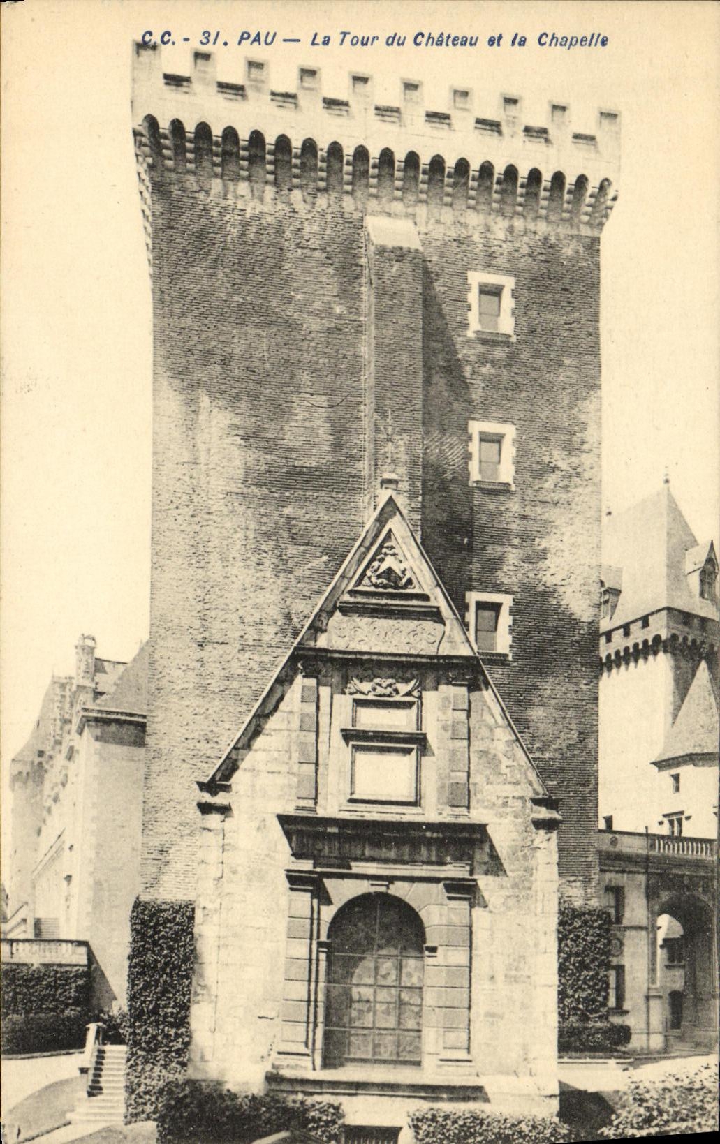CPA Pau La Tour du Chateau et la Chapelle