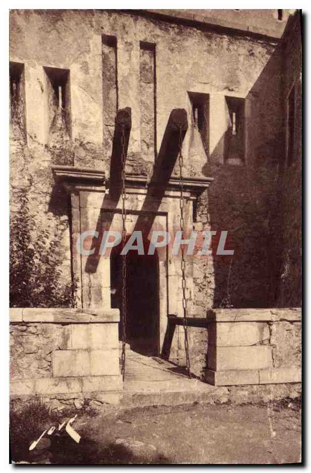 Lourdes (H.-P.) — Le Château Fort — Pont-levis d'une porte d'entrée du Musée