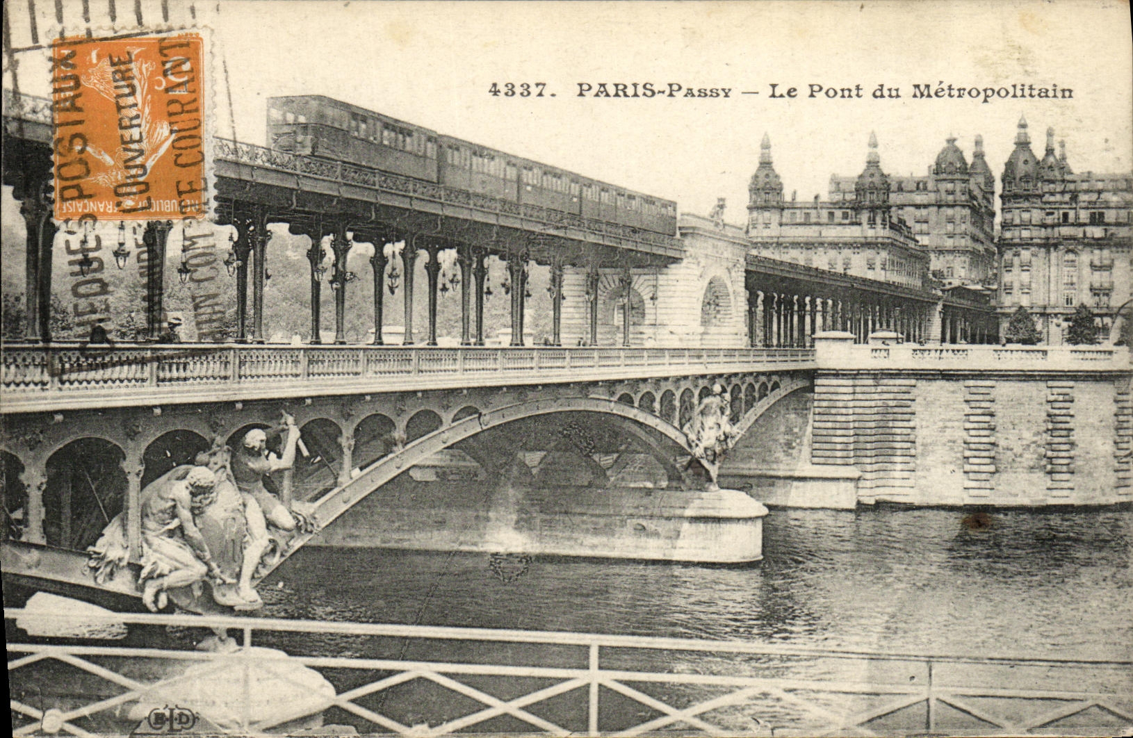 CPA Paris Passy Le Pont du Metroplitain Metro
