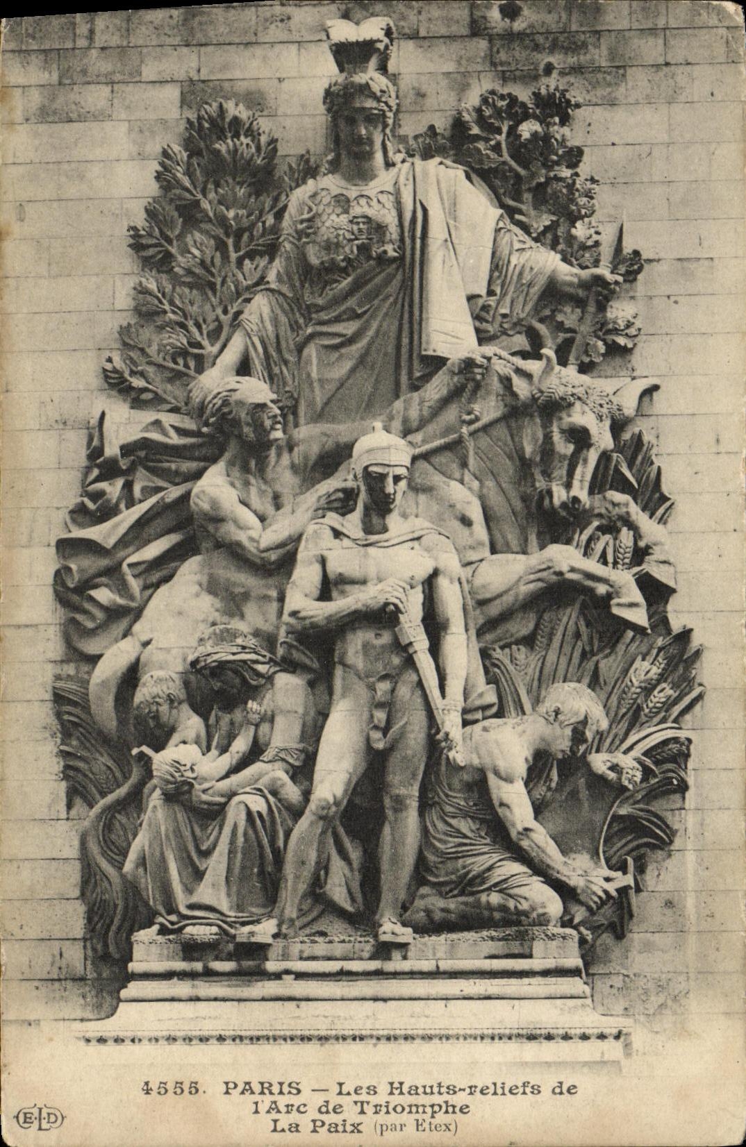 CPA Paris Les Hauts reliefs de L Arc de Triomphe La paix 