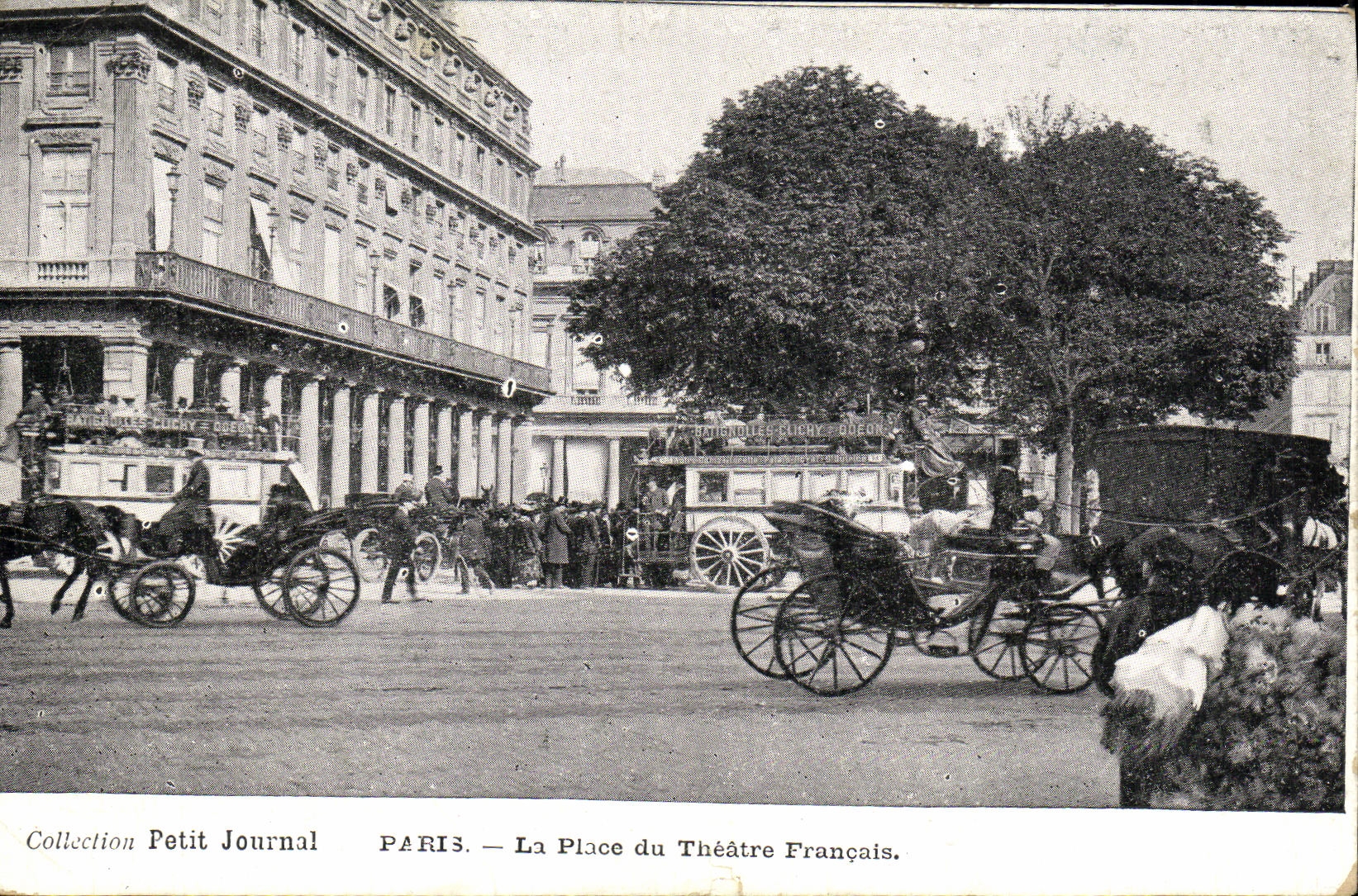CPA Paris La Place du Theatre Francais