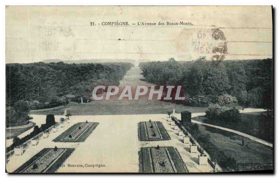 CPA Compiegne L Avenue des Beaux Monts