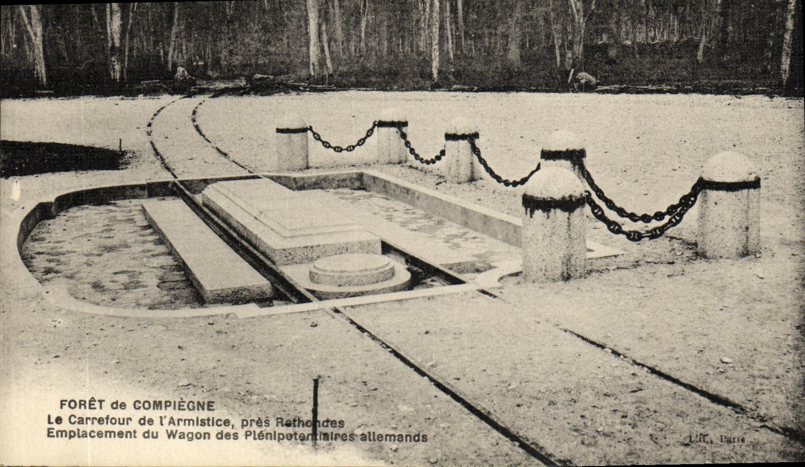 Forêt de Compiègne — Carrefour de l'Armistice, près Rethondes — L'Hostie, Paris