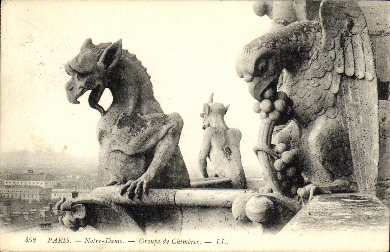 CPA Paris Notre Dame Groupe de Chimeres