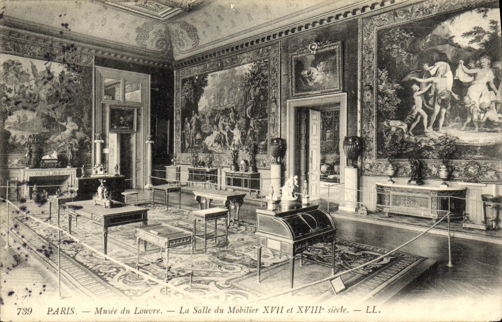 CPA Paris Musee du Louvre La Salle du Mobilier 17 et 18eme