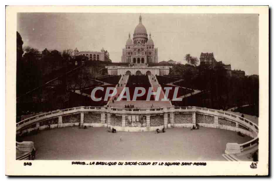 CPA Paris La Basilique Du Sacre Coeur Et Le Square Saint Pierre
