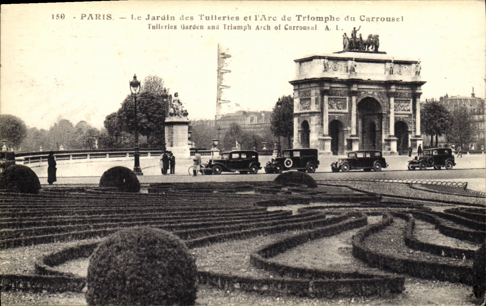 CPA Paris Jardin des Tuileries et Arc de Triomphe du Carrousel