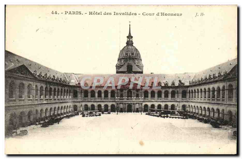CPA Paris Hotel des Invalides Cour d Honneur