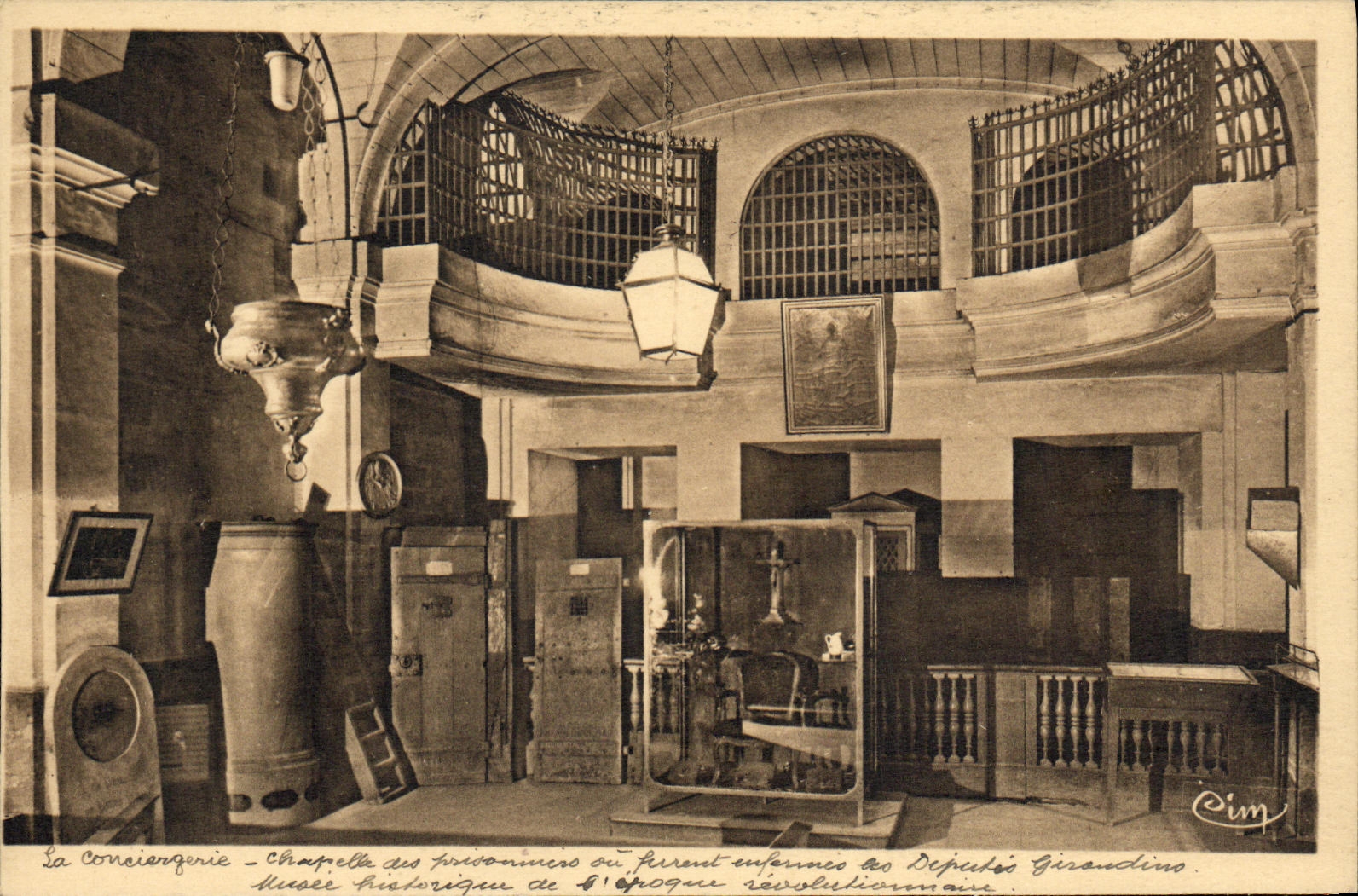CPA Paris Conciergerie Chapelle des prisonniers ou furent enfermes les deputes Girondins 