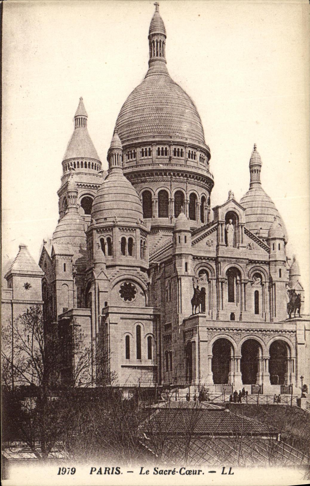 Paris — Le Sacré-Cœur — LL